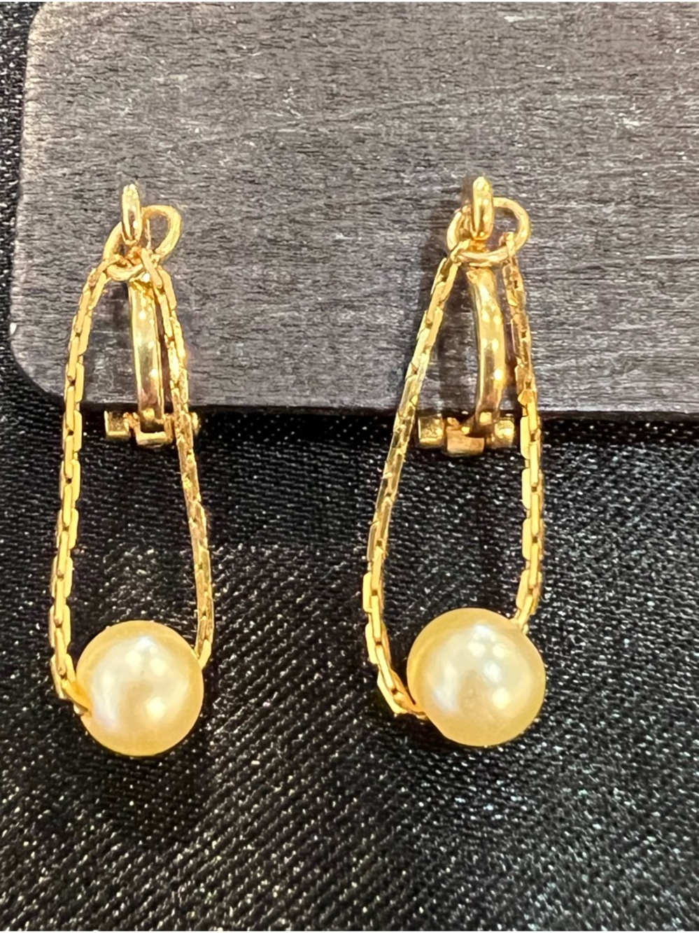 Vintage Napier Gold-Tone Chain Hoop Clip-On Earrings with Cream Pearl Drops